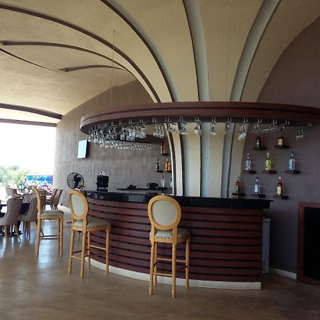 Avenra Gangaara Hotel Wennappuwa Extérieur photo