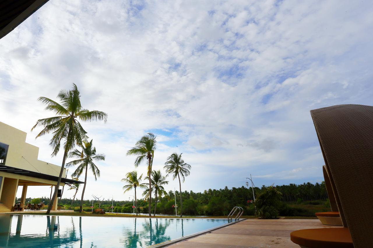 Avenra Gangaara Hotel Wennappuwa Extérieur photo
