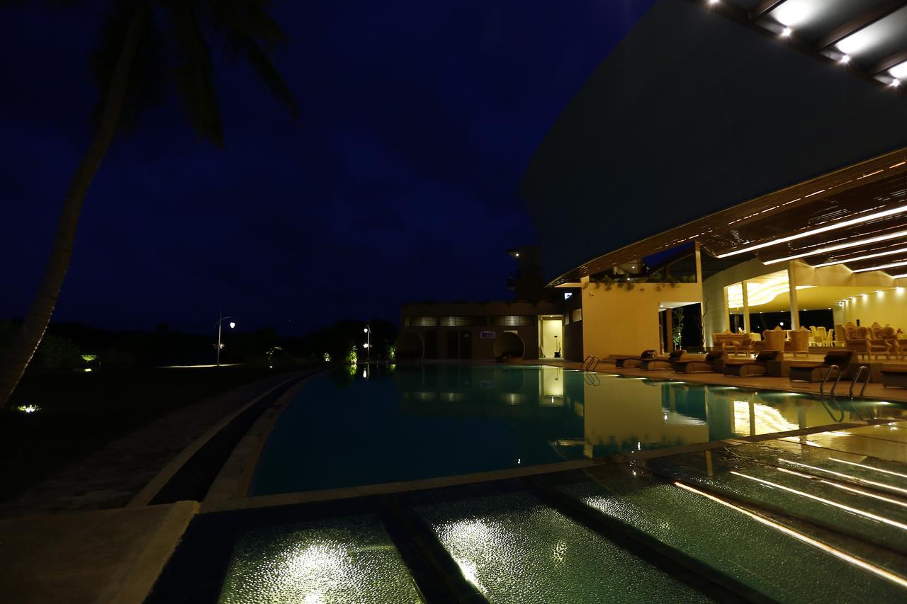 Avenra Gangaara Hotel Wennappuwa Extérieur photo