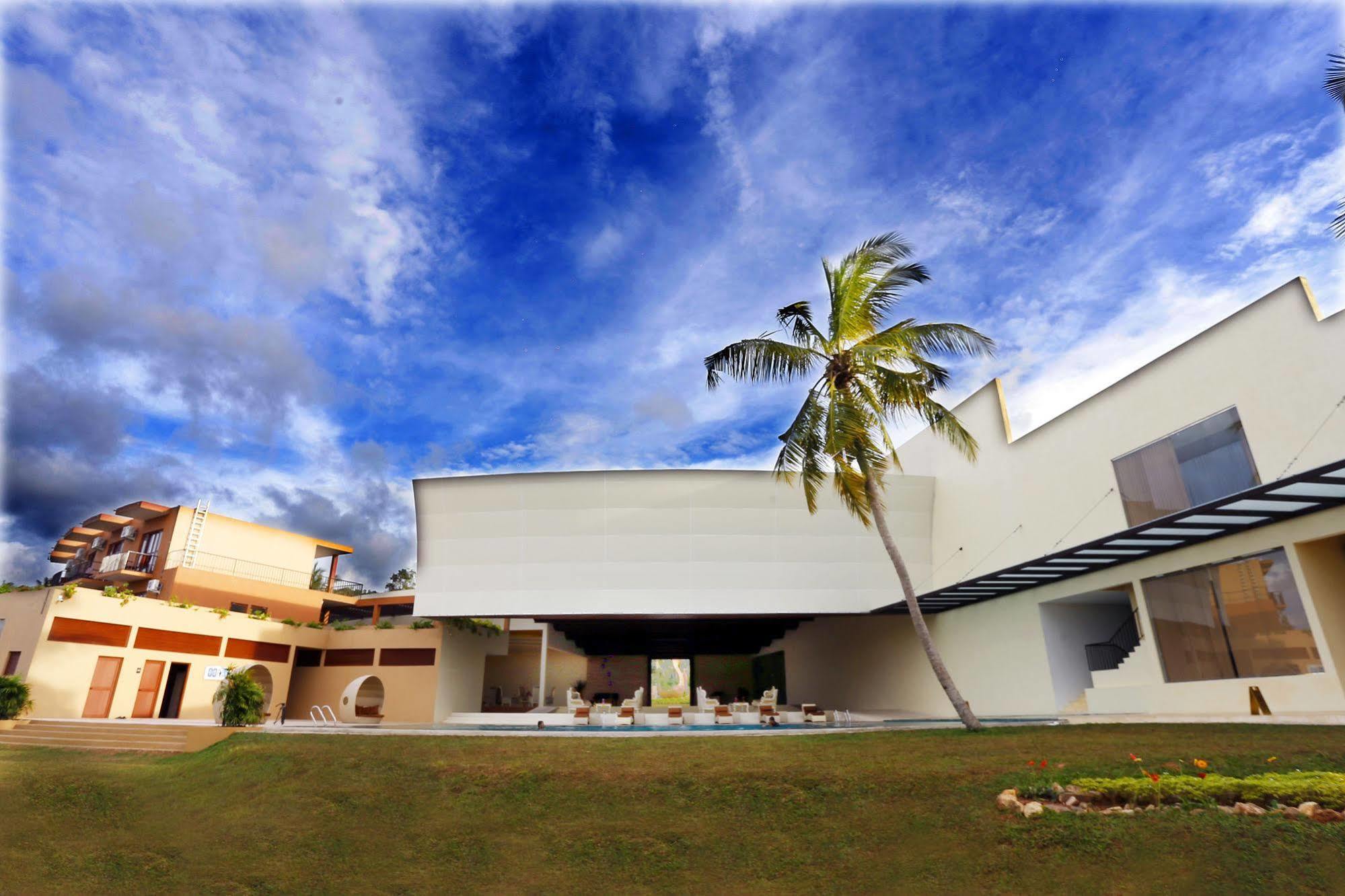 Avenra Gangaara Hotel Wennappuwa Extérieur photo