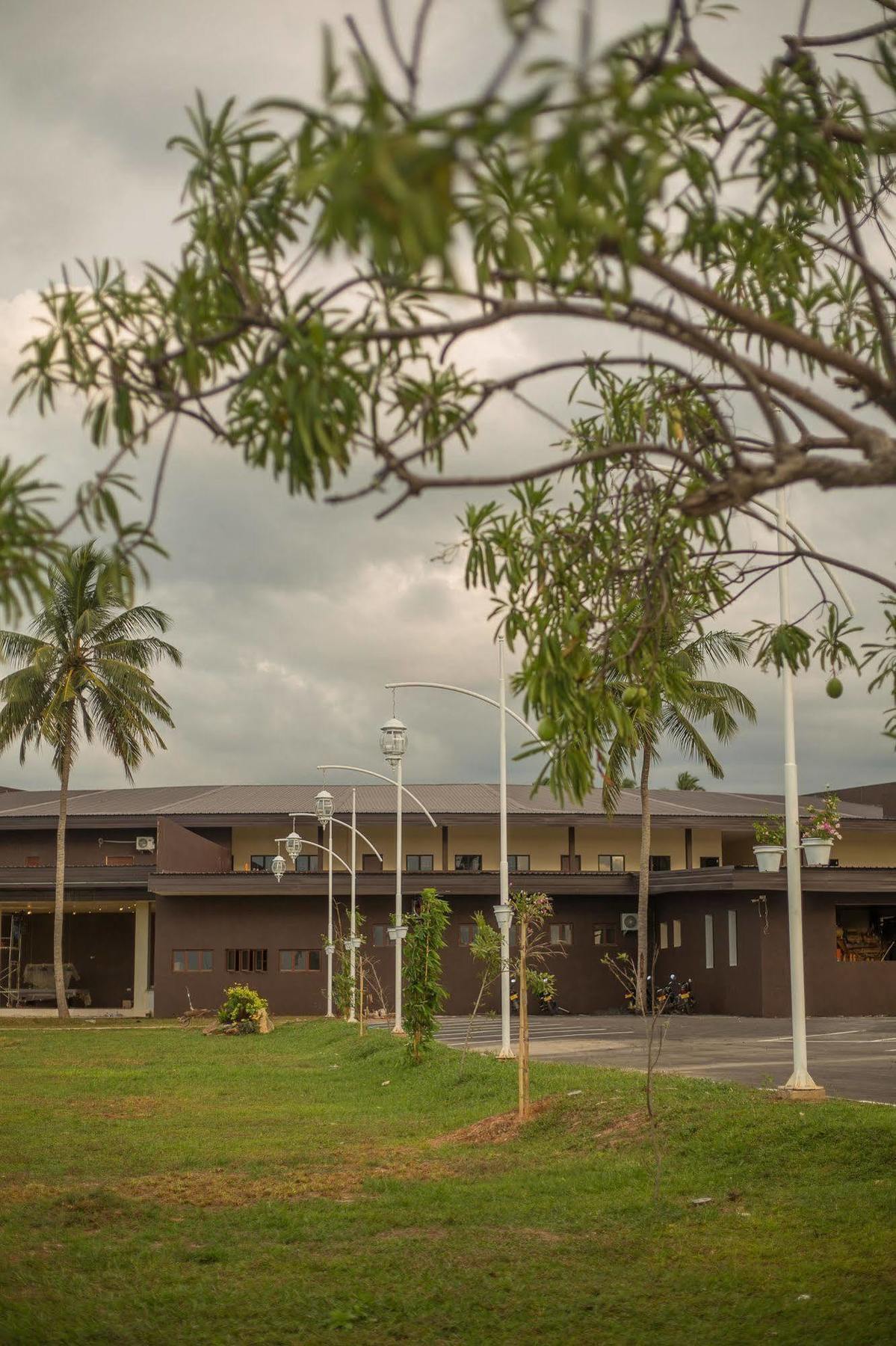 Avenra Gangaara Hotel Wennappuwa Extérieur photo