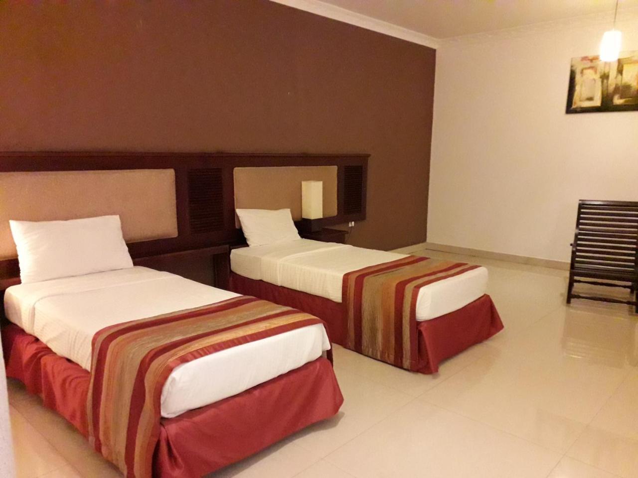 Avenra Gangaara Hotel Wennappuwa Extérieur photo