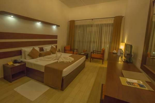 Avenra Gangaara Hotel Wennappuwa Extérieur photo